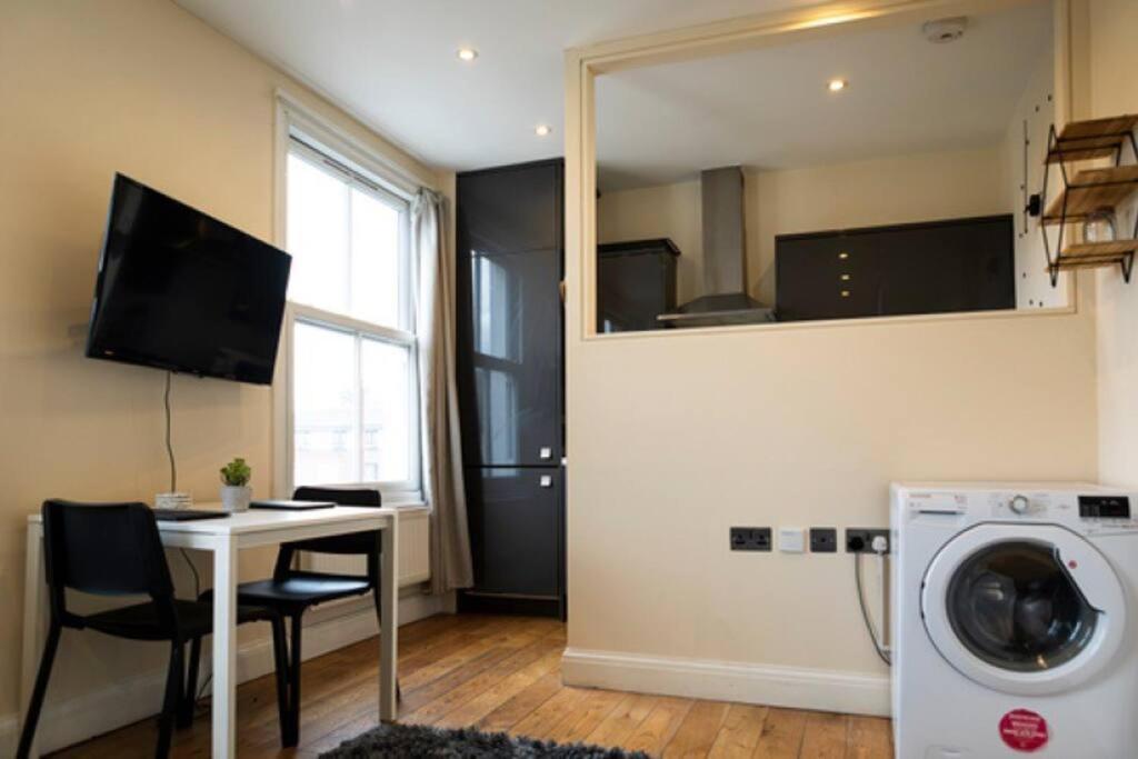 Appartement 94b Mackenzie Road Londen